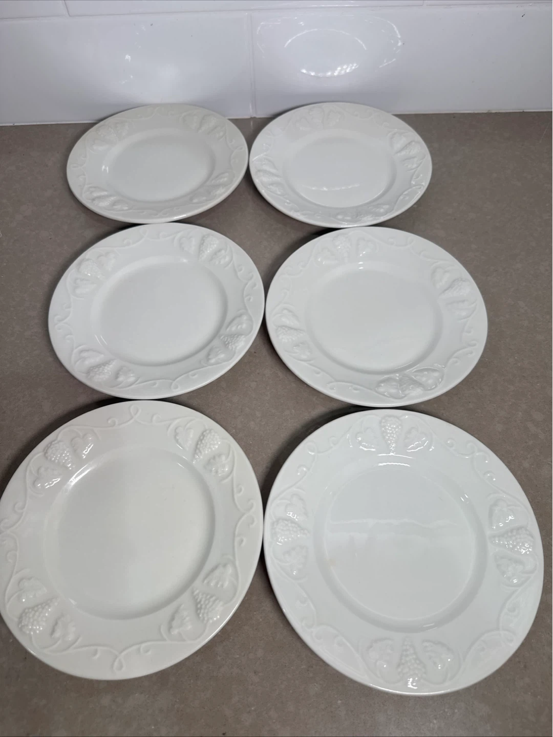 Red-Cliff Ironstone Grape Fine China Plates (Set of 6)