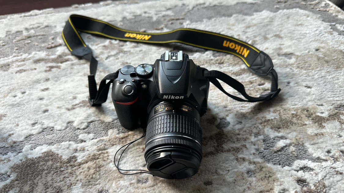 Nikon D3500 DSLR Camera Kit with 18-55mm VR Lens