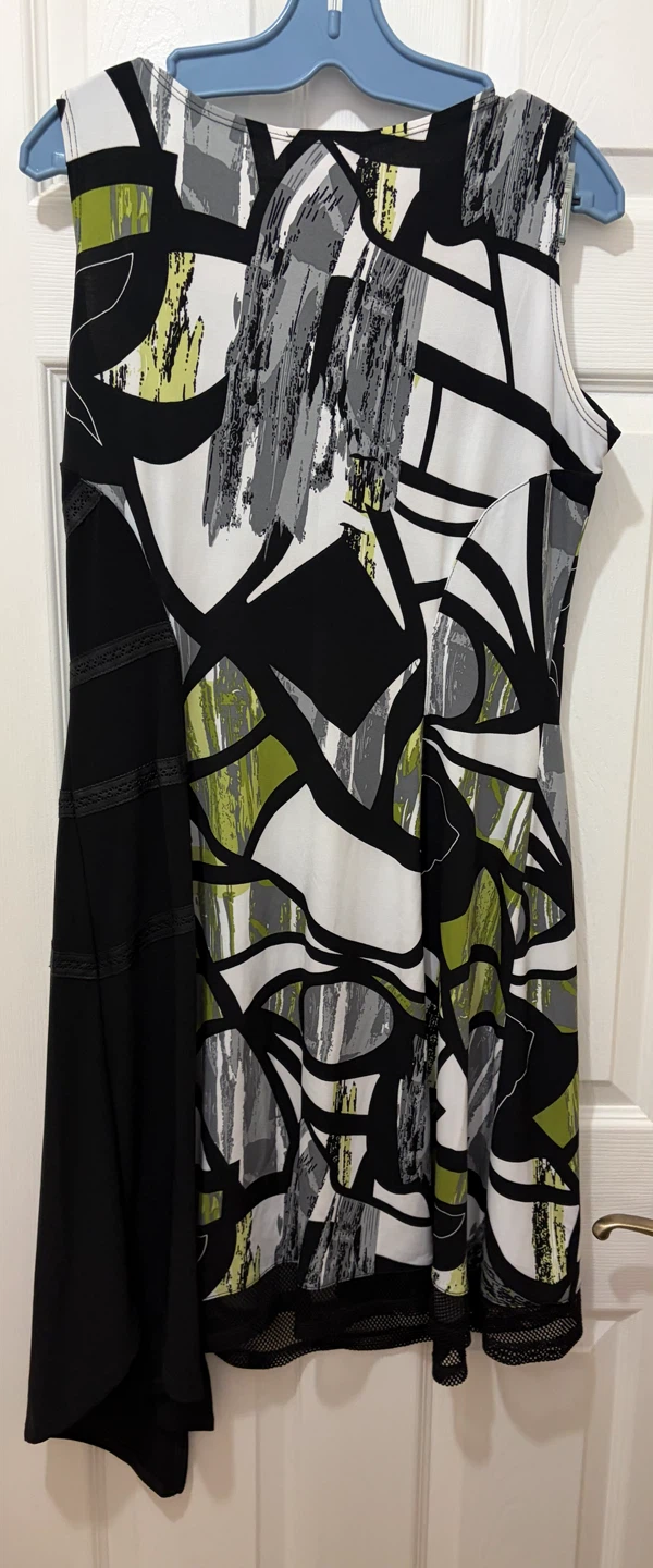 Sleeveless Abstract Print Dress with Black Accents Size Large - photo 2