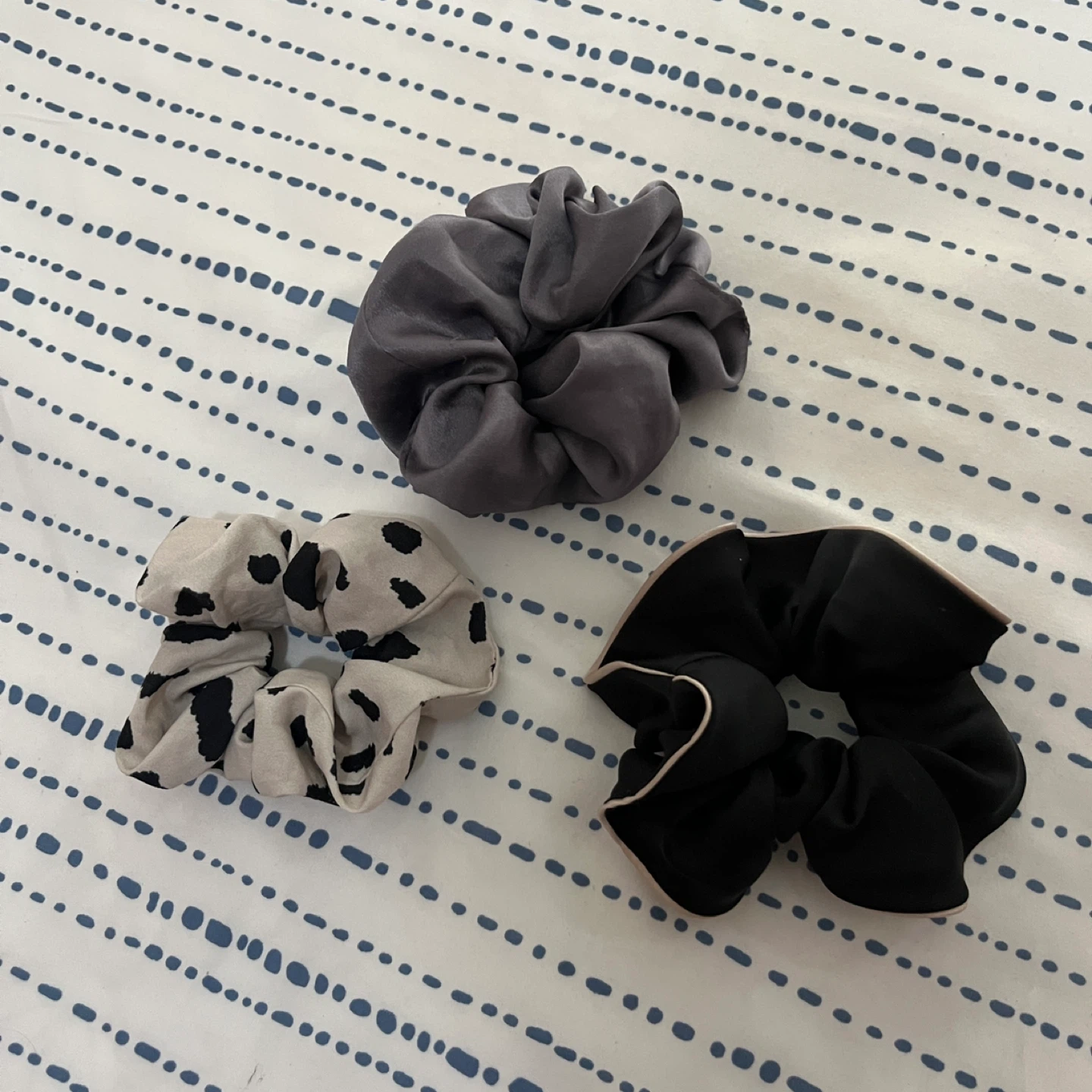 3 Scrunchies