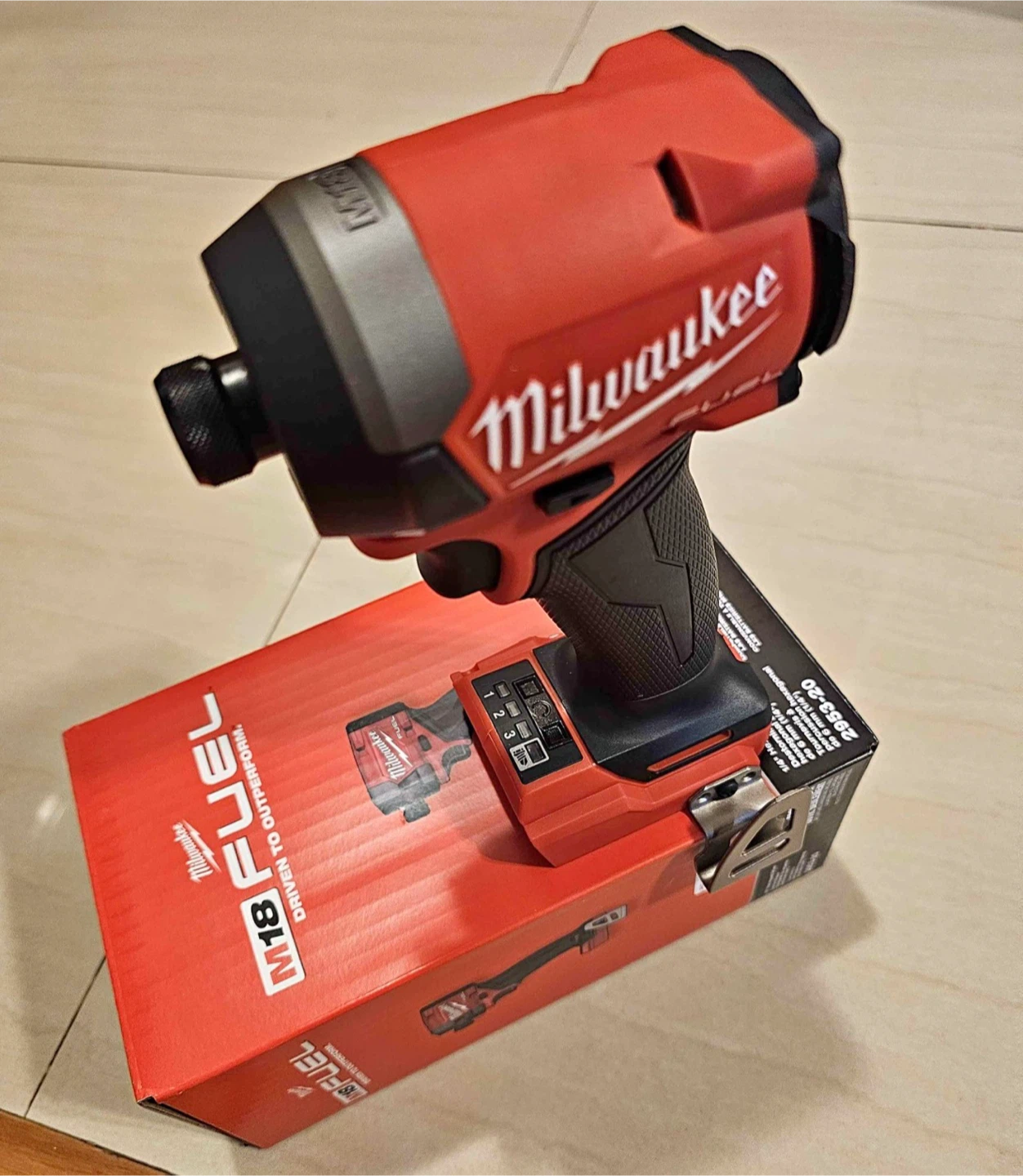 Milwaukee m18 fuel impact driver - photo 4