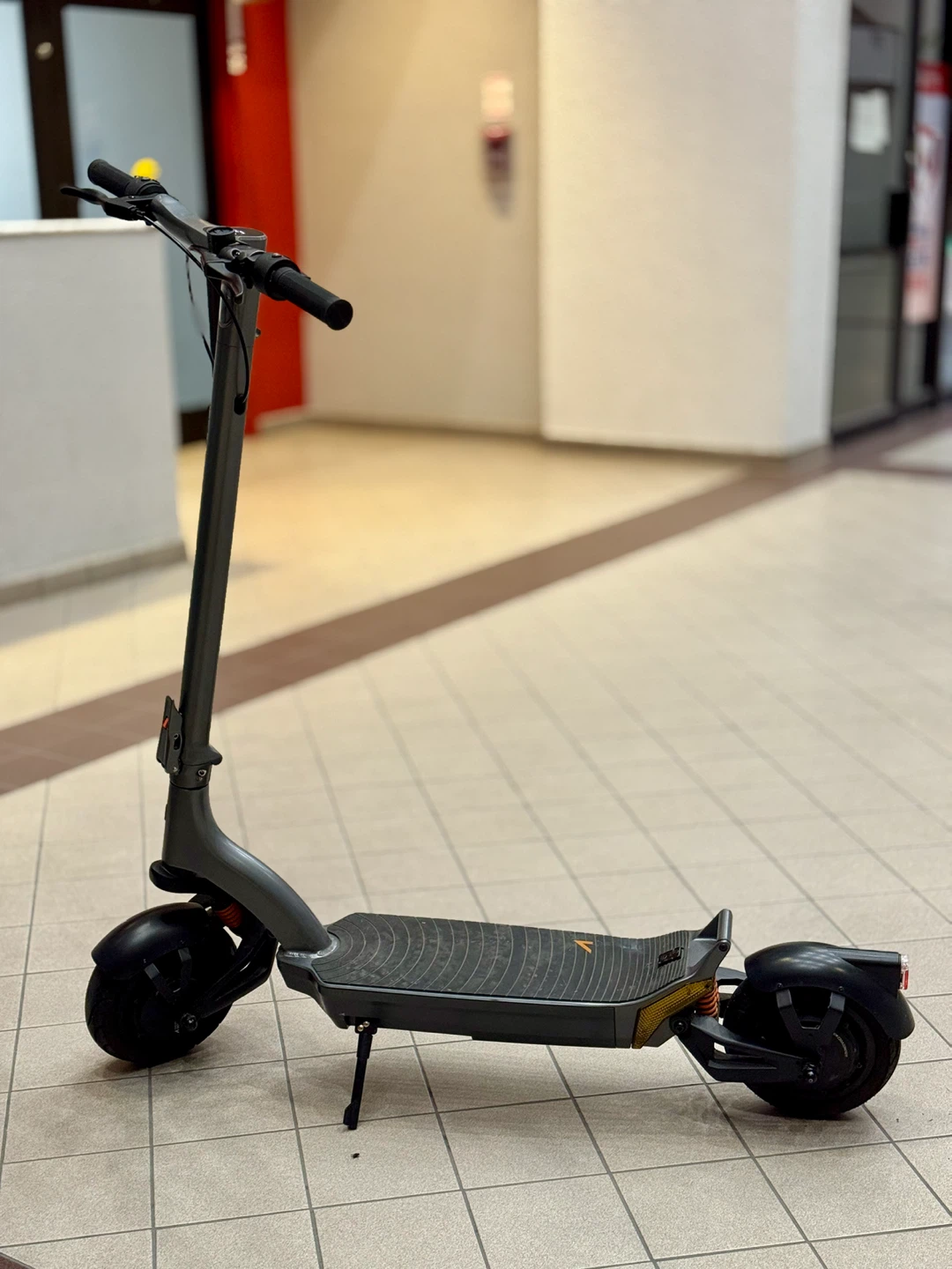 Apollo City Pro (Dual Motor) Electric Scooter