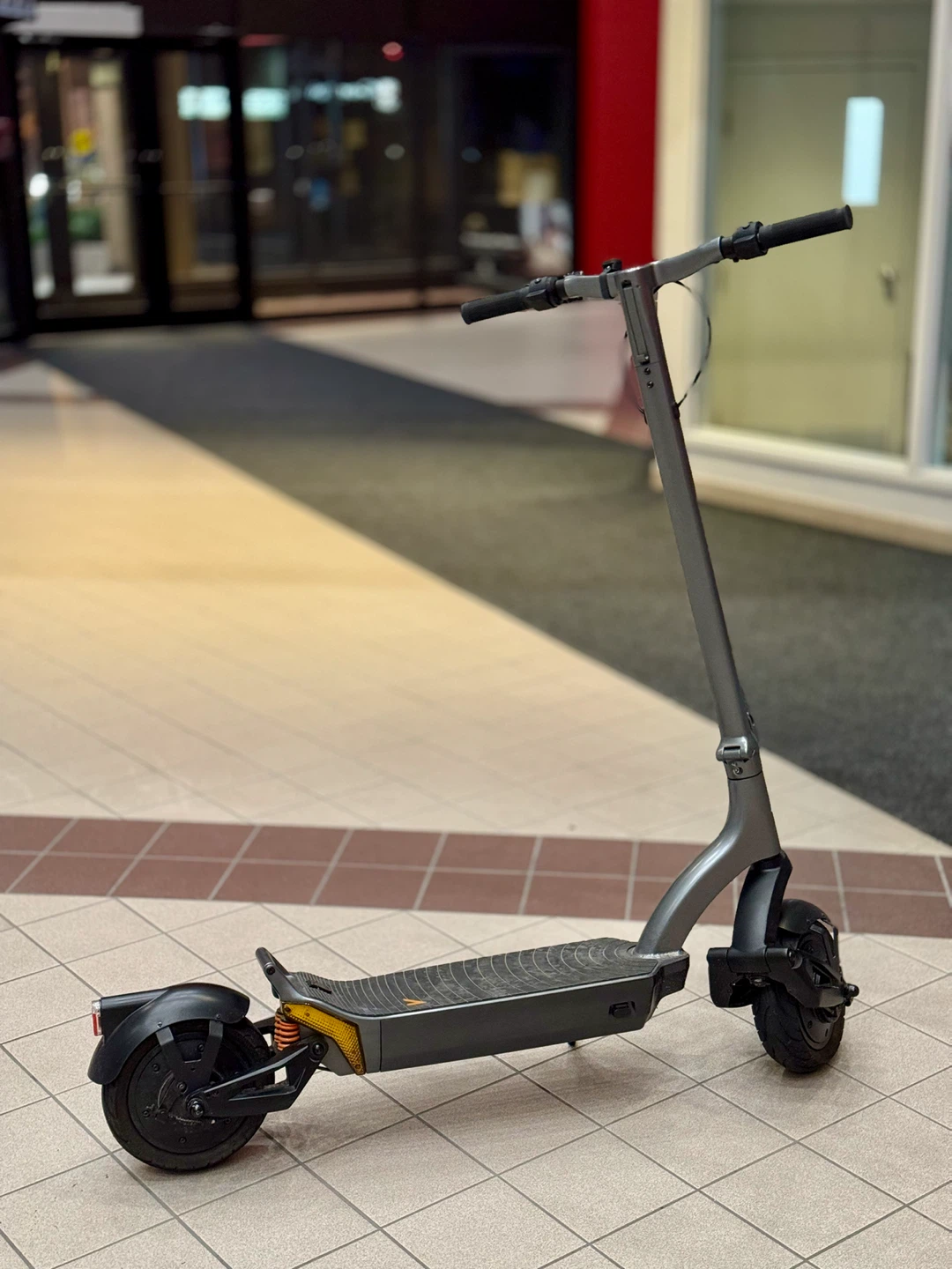 Apollo City Pro (Dual Motor) Electric Scooter - photo 2