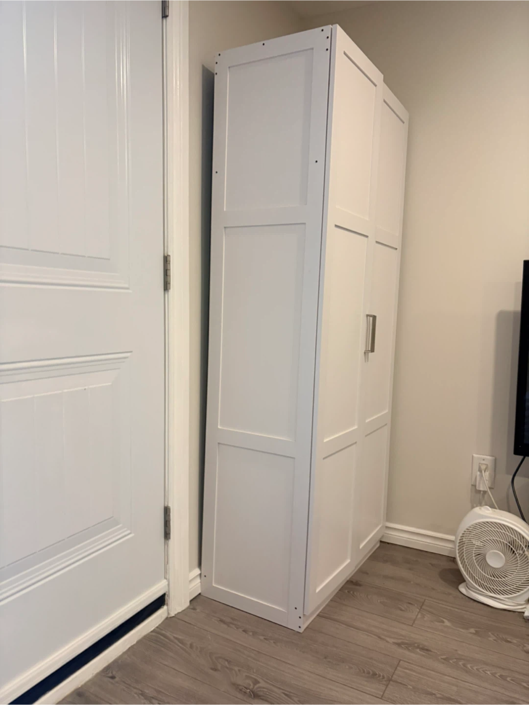 White Storage Cabinet with Doors - photo 4