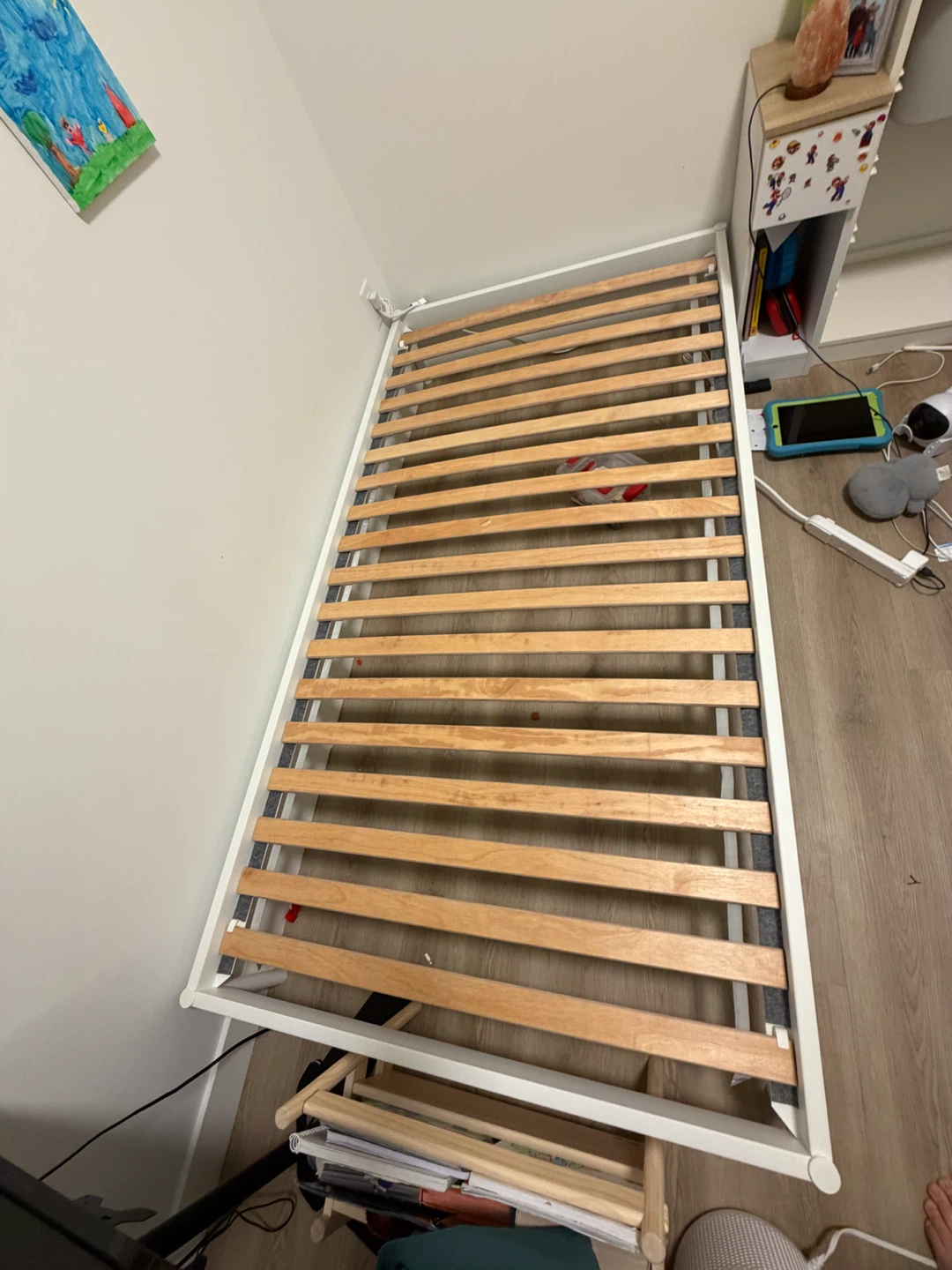 White Metal Bed Frame with Wooden Slats twin