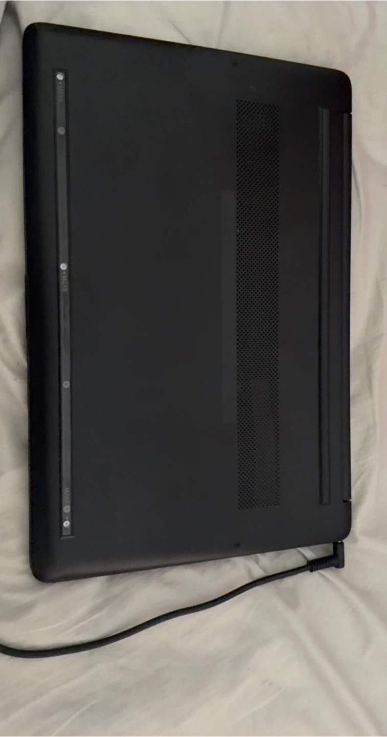 Laptop - photo 2
