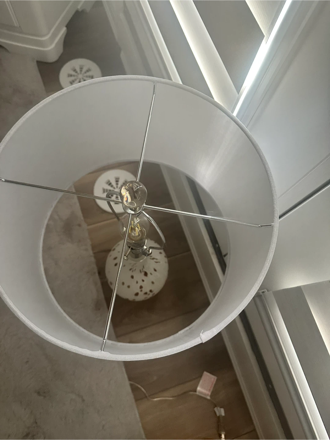 Modern White Ceramic Table Lamp | Brand New - photo 2