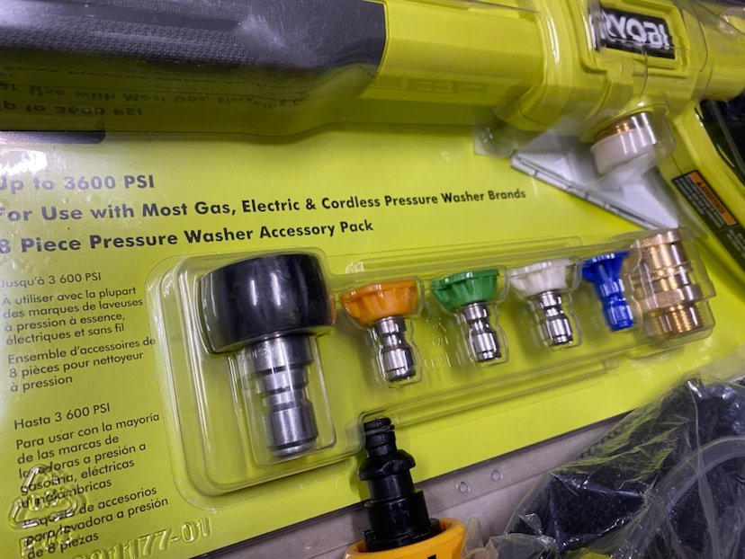 Pressure washer handle kit with lots of attachments Brand new - photo 2