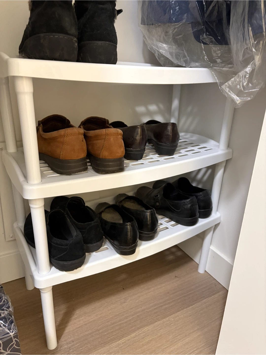 3-Tier White Plastic Shoe Rack - photo 2