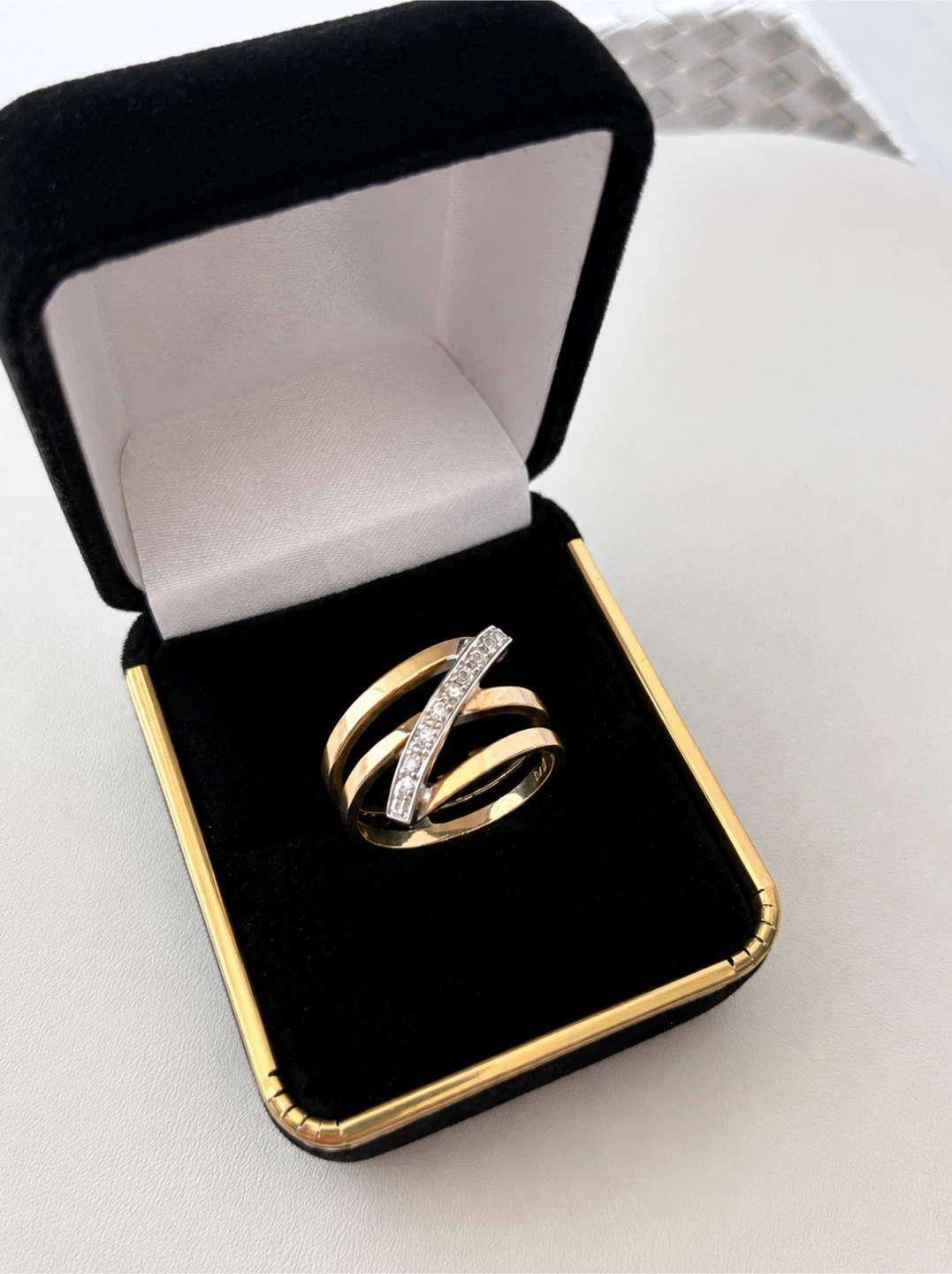 10K Yellow & White Gold Diamond Ring - photo 3