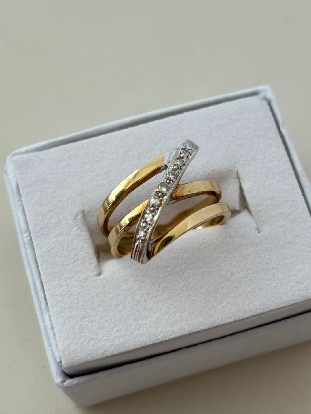 10K Yellow & White Gold Diamond Ring - photo 5
