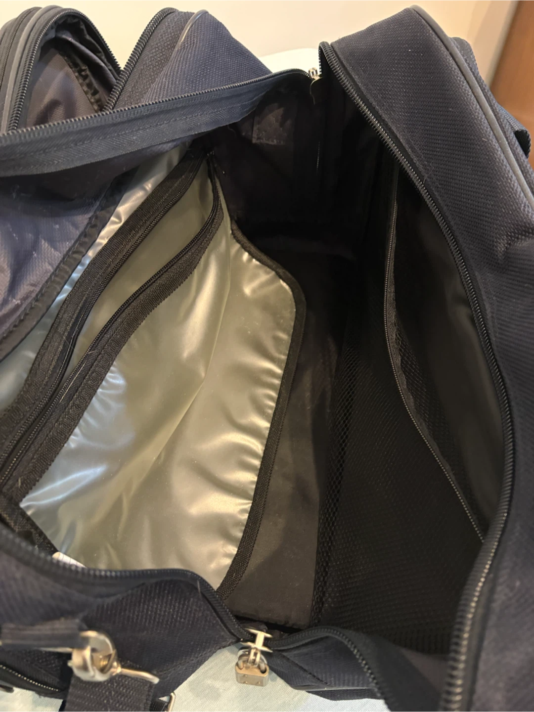 Globetrotter Navy Blue Duffel Bag - photo 5