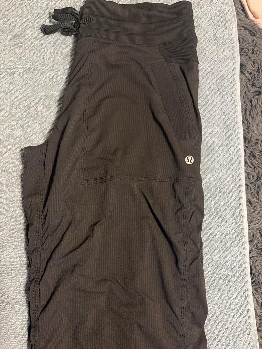 Lululemon Black Chevron Stripe Athletic Pants