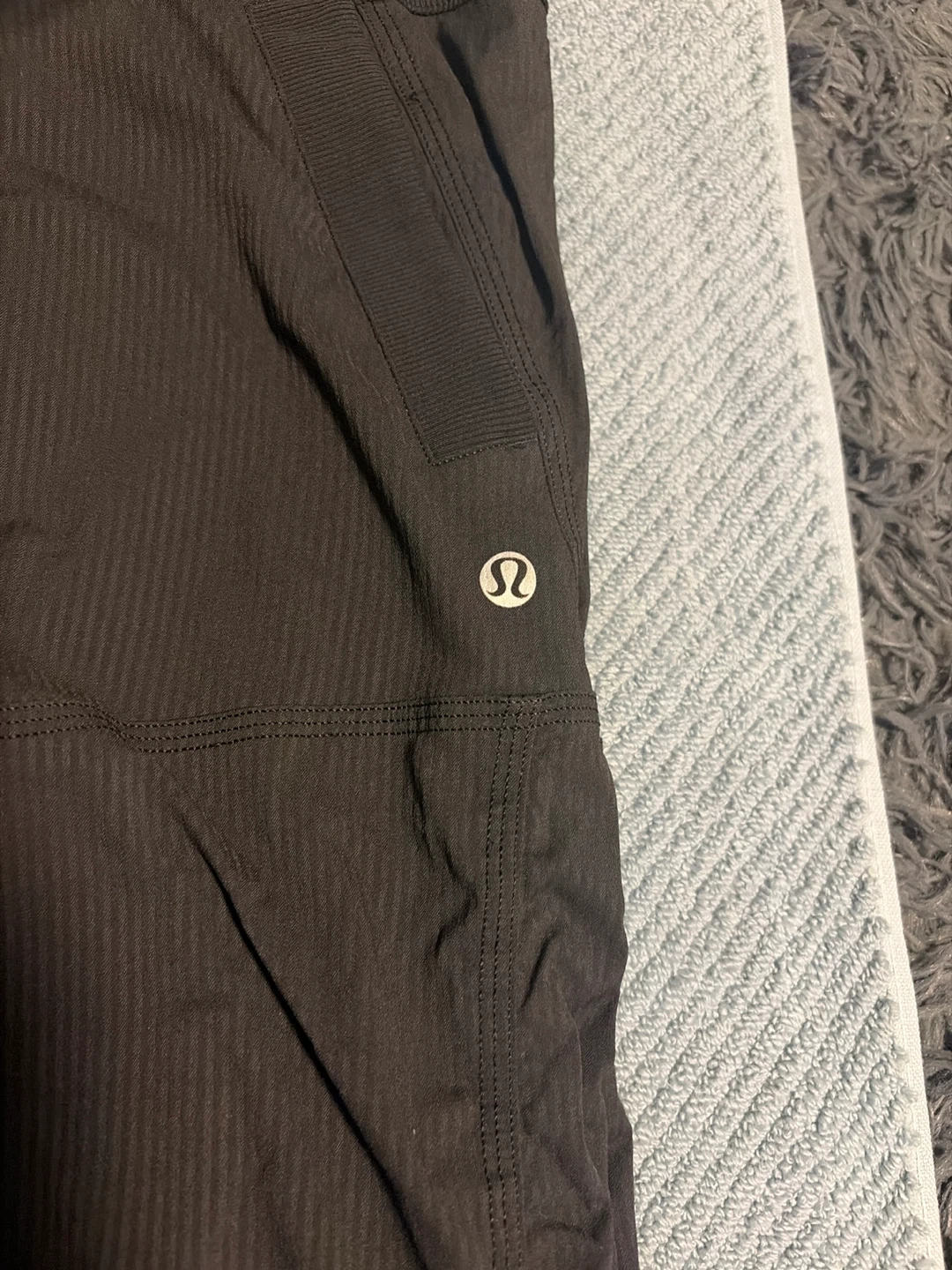 Lululemon Black Chevron Stripe Athletic Pants - photo 2
