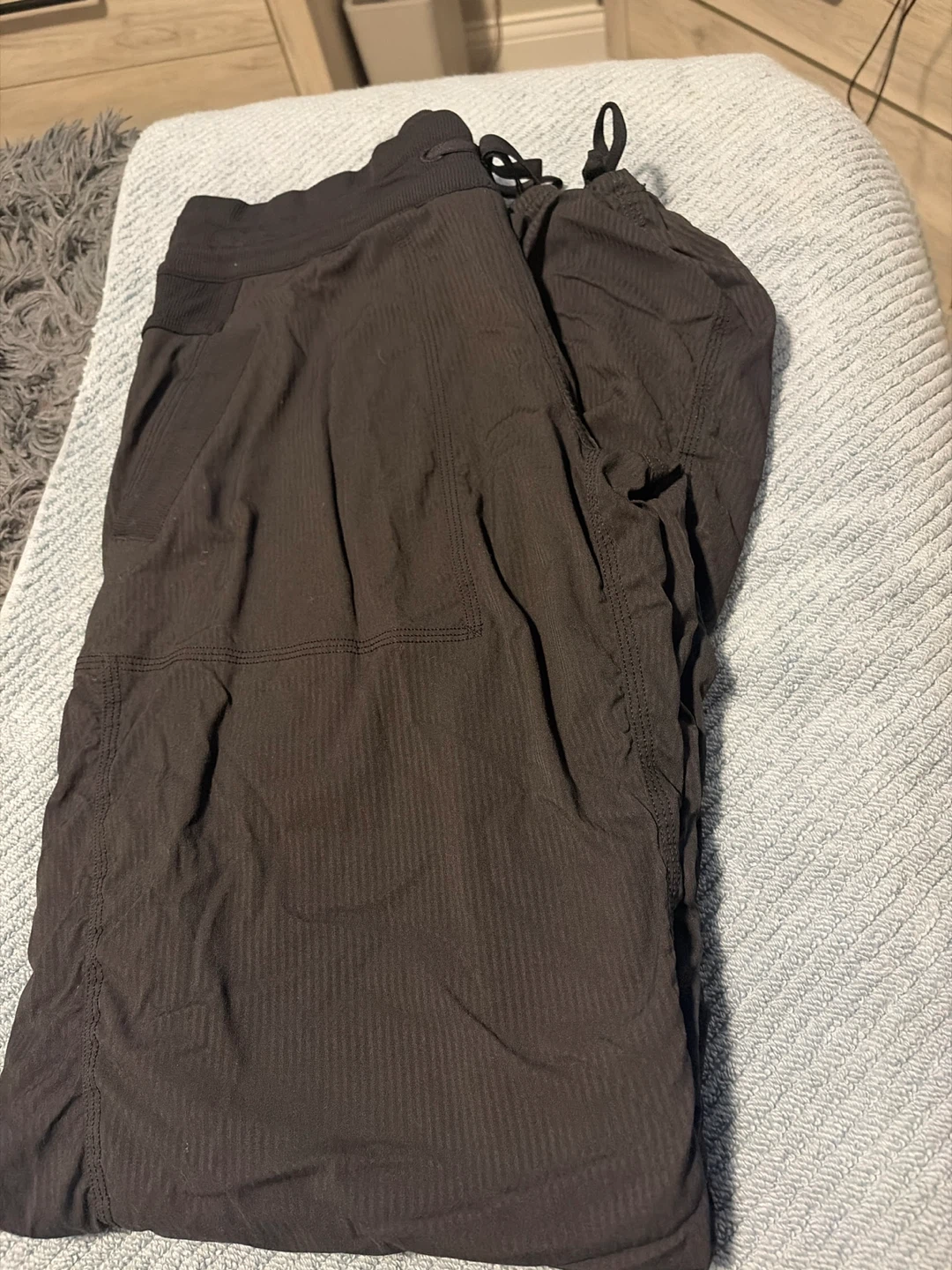 Lululemon Black Chevron Stripe Athletic Pants - photo 5