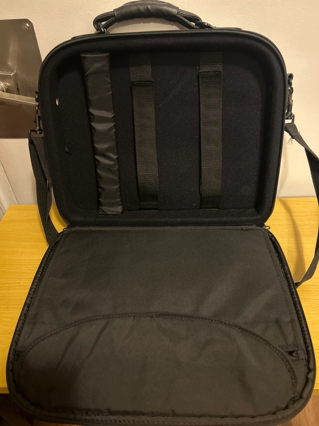 Dell Black Laptop Bag with Shoulder Strap - photo 3