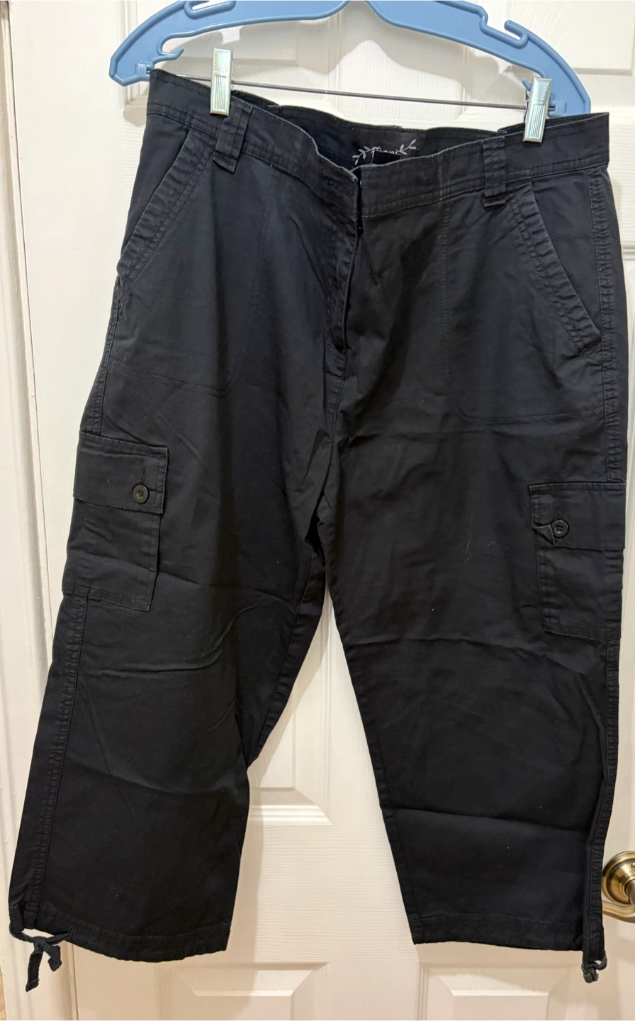Black Cargo Capri Pants Size 1XL - photo 2