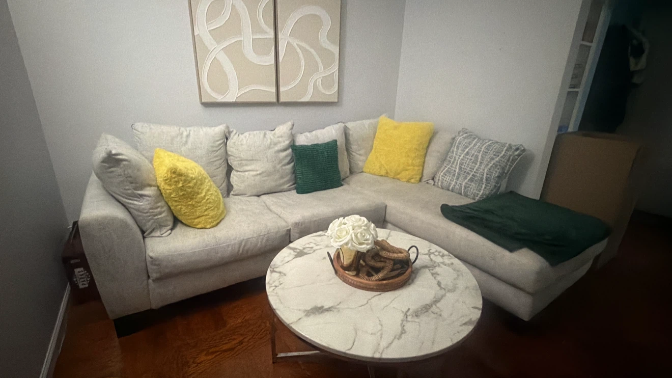 Sectional Sofa with Chaise