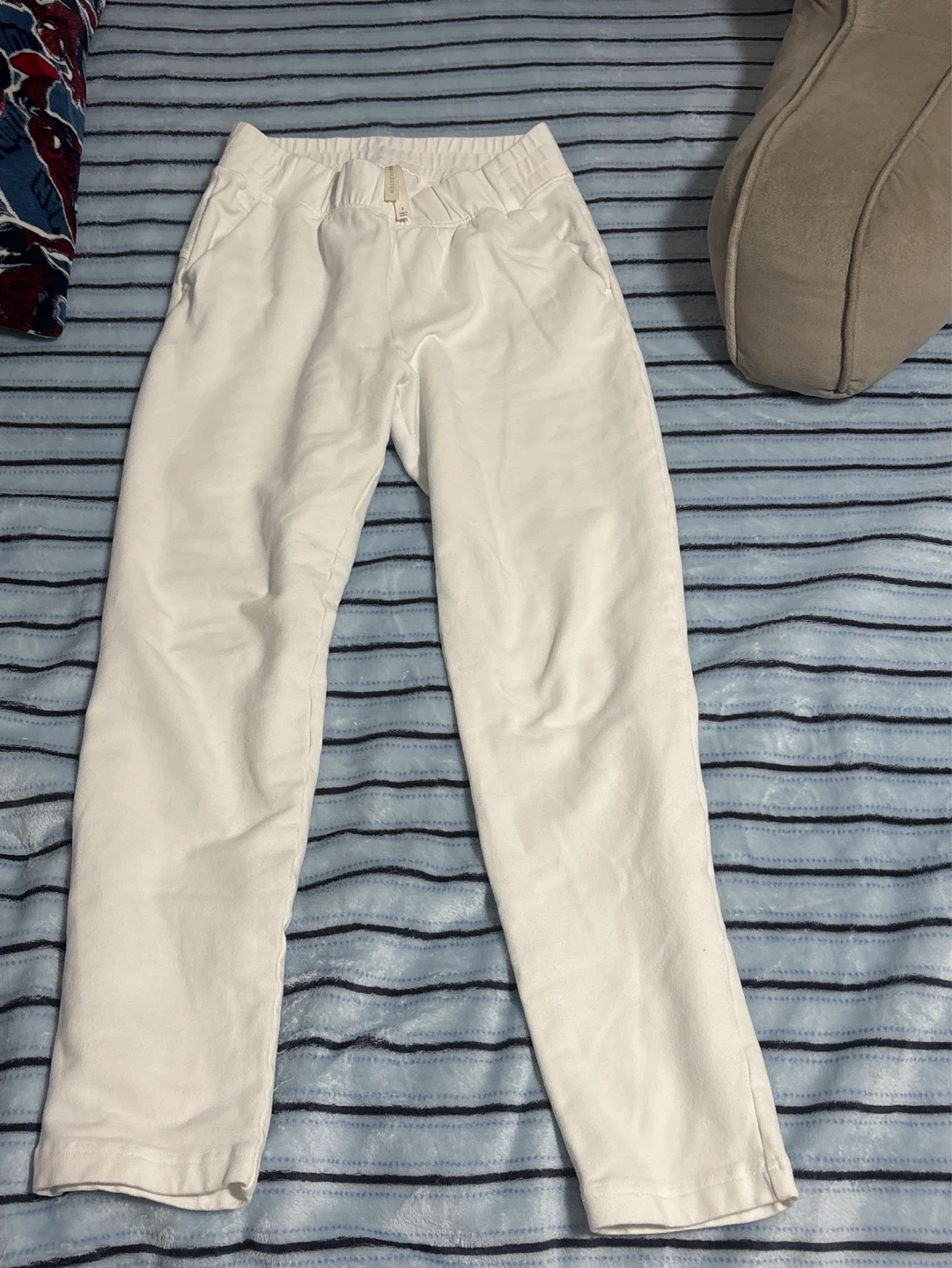 White Sweatpants - Bench & Co. - photo 3