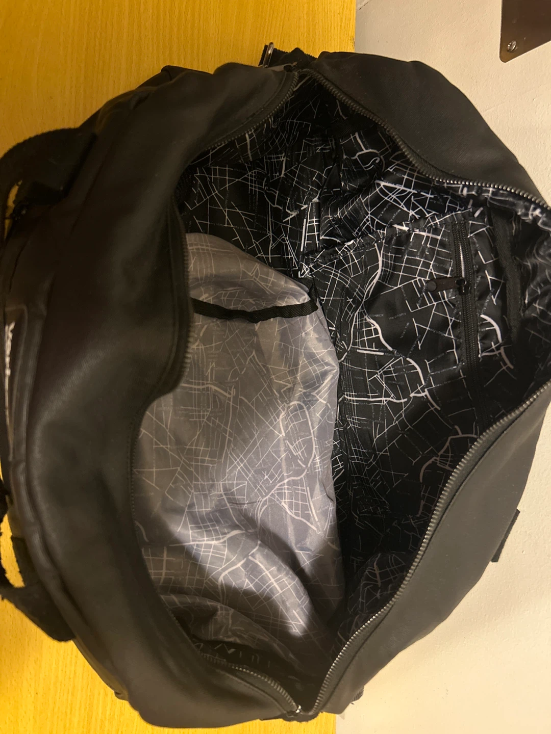 Verizon Media Duffel Bag - photo 4