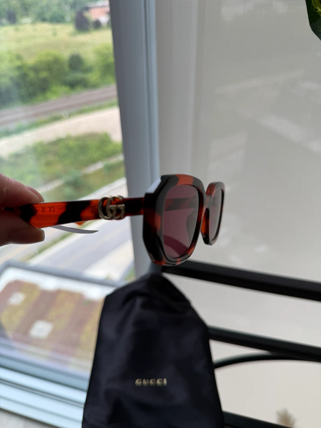 Gucci Sunglasses,Brand New with dustbag only - photo 4