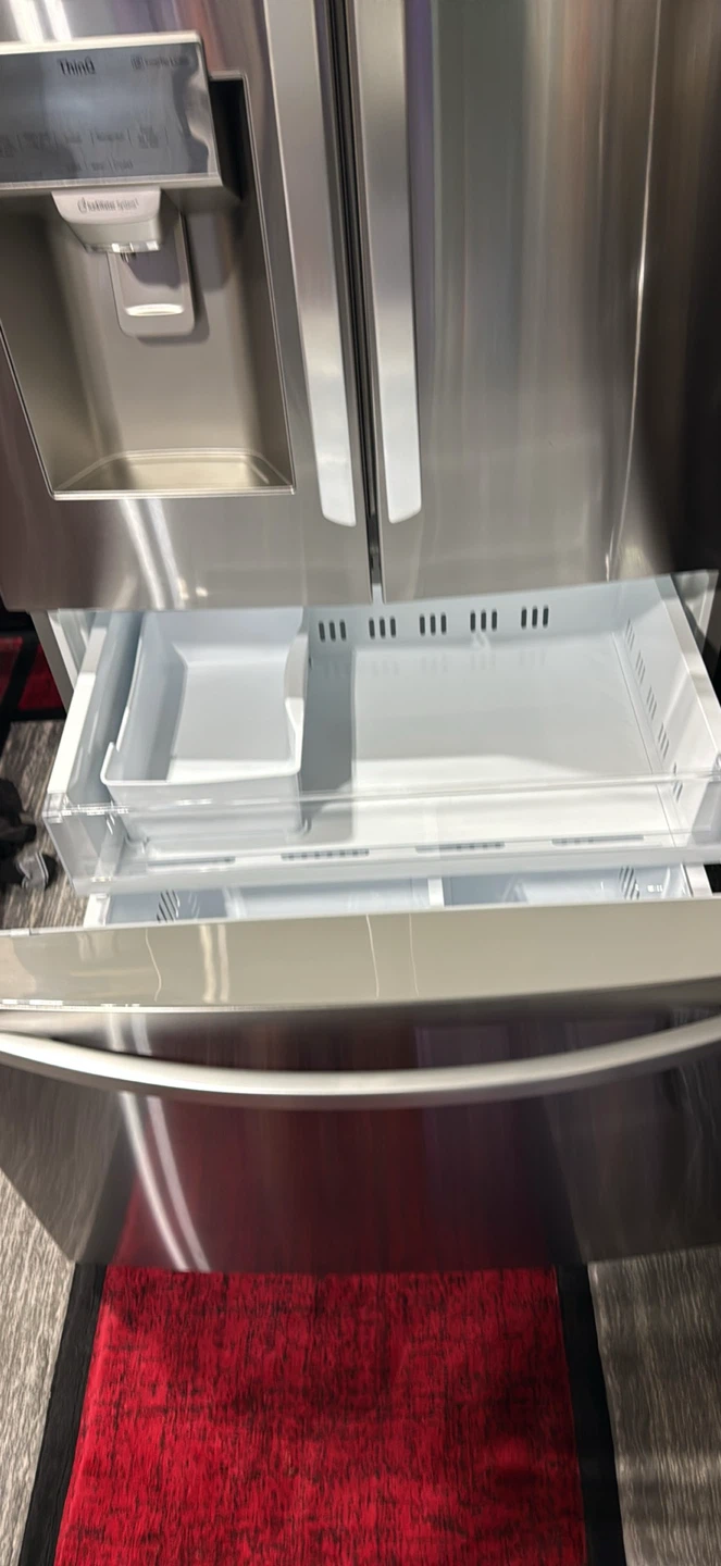 LG French Door Refrigerator - photo 4