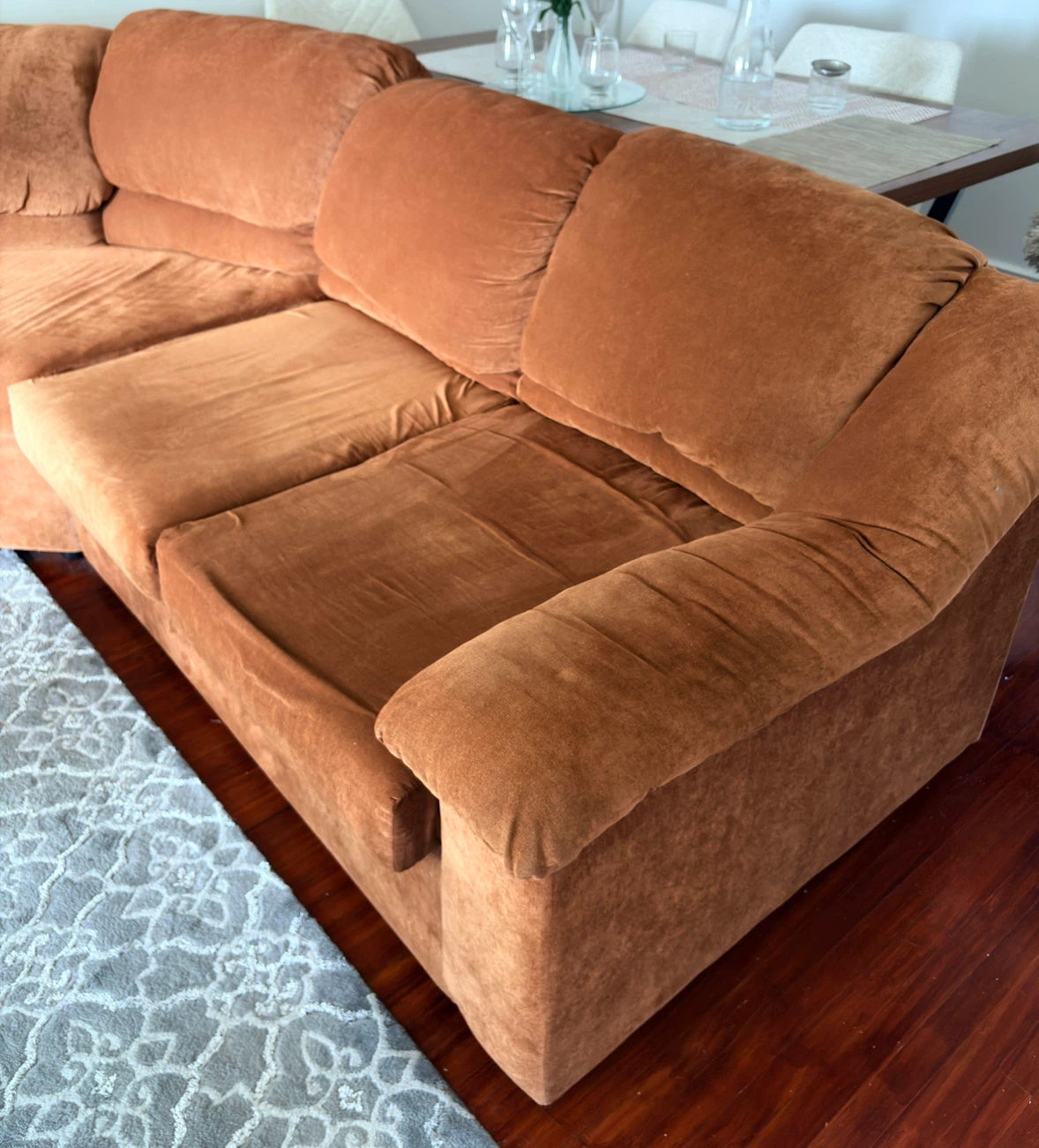 Sectional Sofa - Great Condition - photo 2