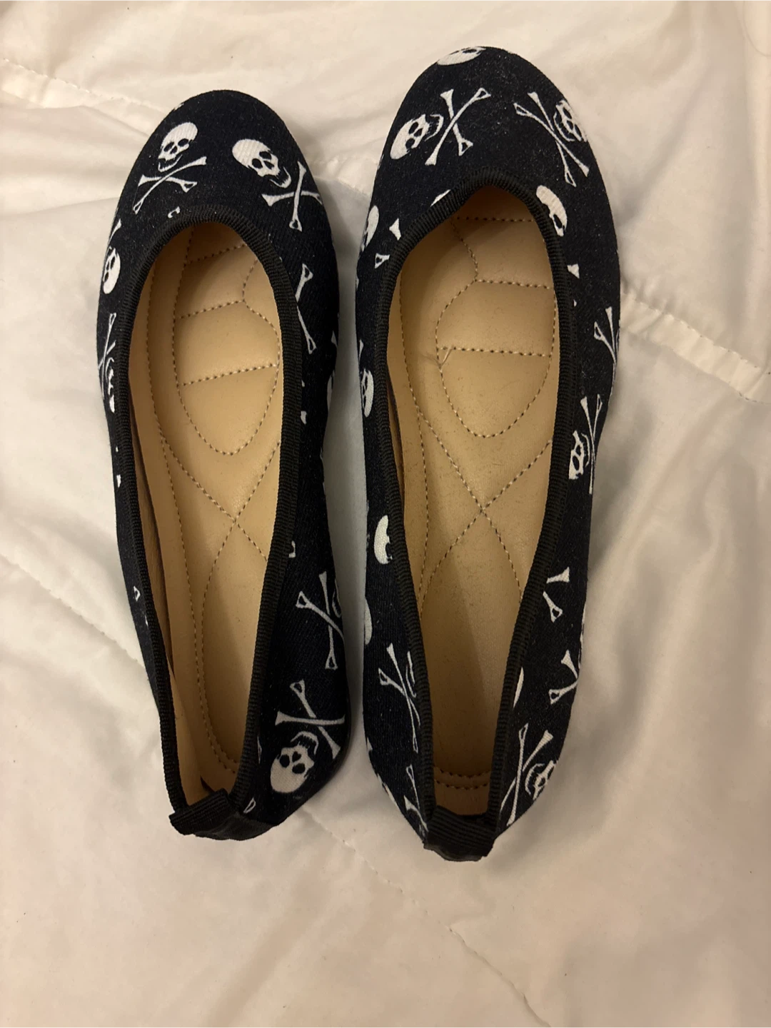 Black Skull and Crossbones Ballet Flats