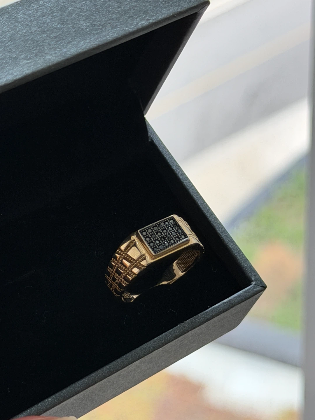100% 14k Gold Men's Ring with Black Stones - photo 3