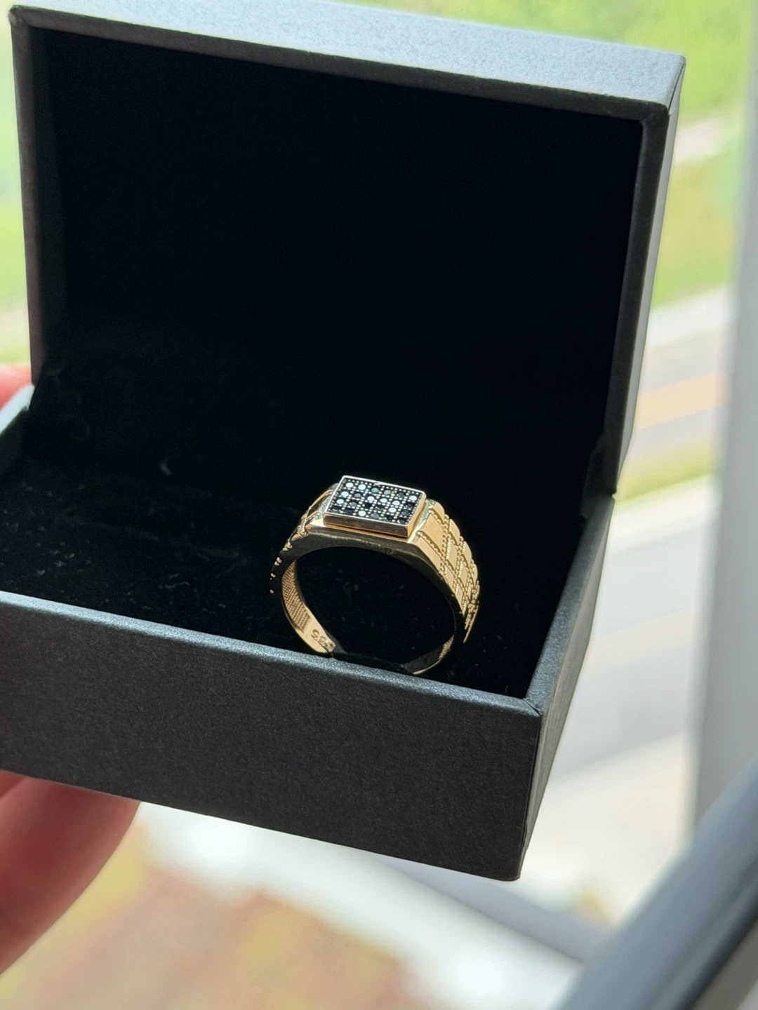 100% 14k Gold Men's Ring with Black Stones - photo 5