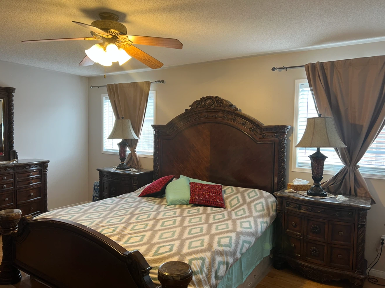 Ornate Wooden Full Bedroom King - photo 4