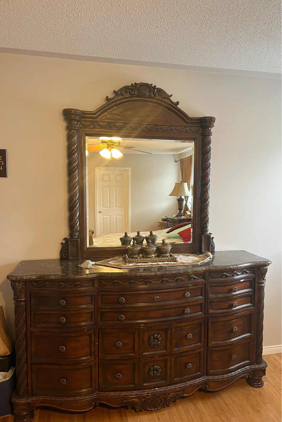 Ornate Wooden Full Bedroom King