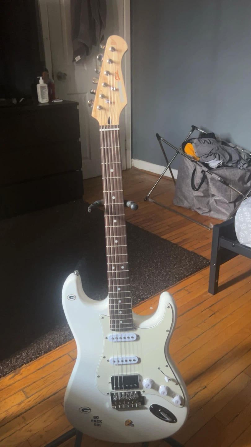 Donner DST-152 HSS Electric Guitar - White