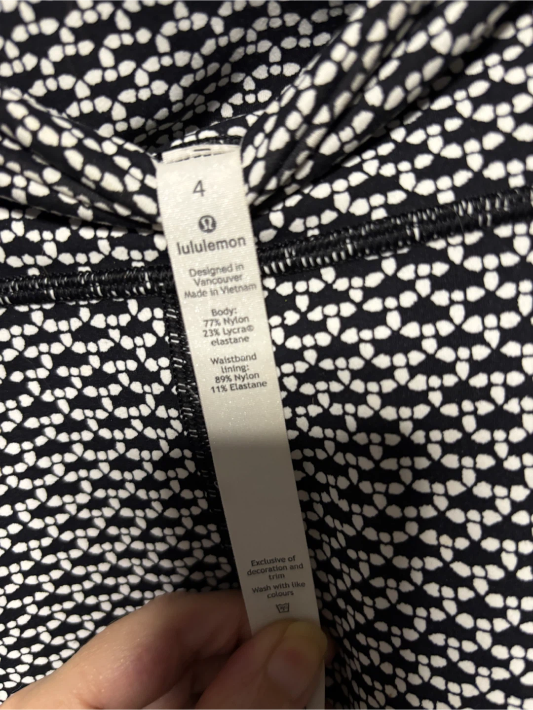 Lululemon Black & White Pattern Leggings Size 4 - photo 2