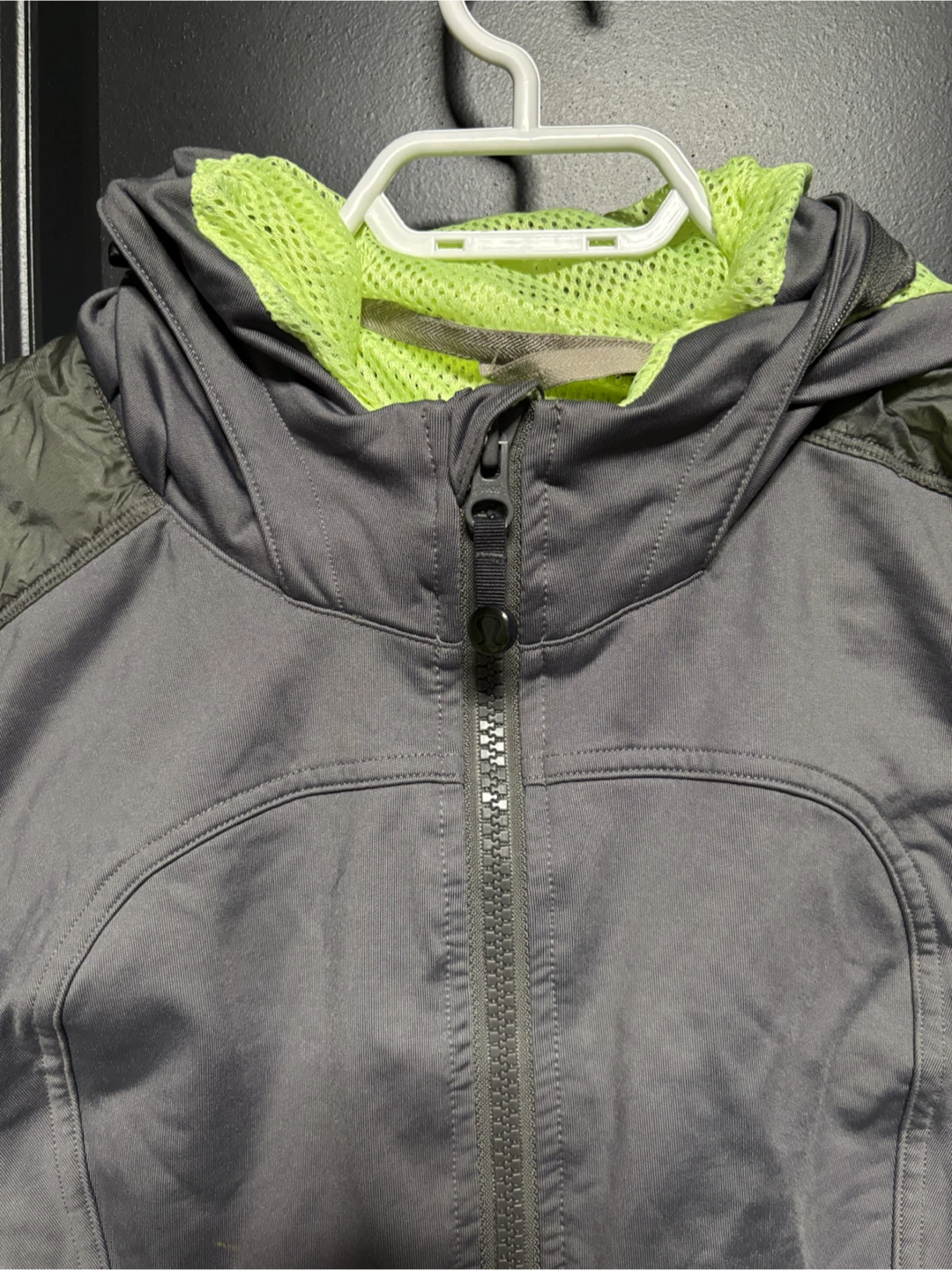 Lululemon Hooded Jacket - Grey/Green - photo 4