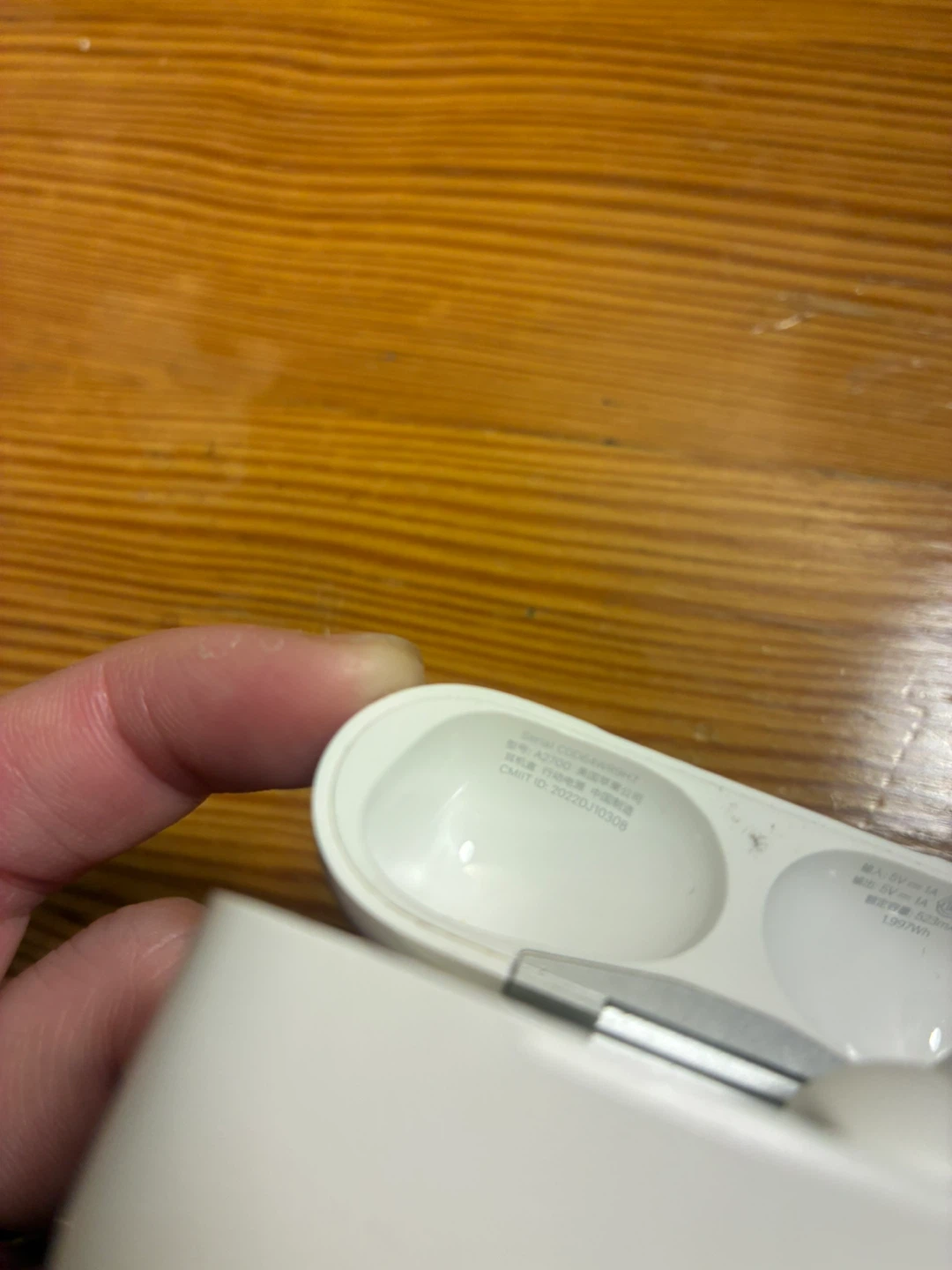 Apple AirPods Pro 2nd with right Earbuds - photo 4