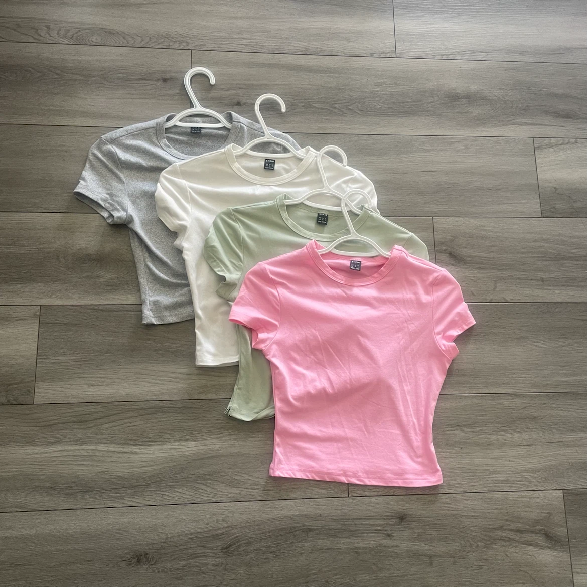 4 Crop Tops