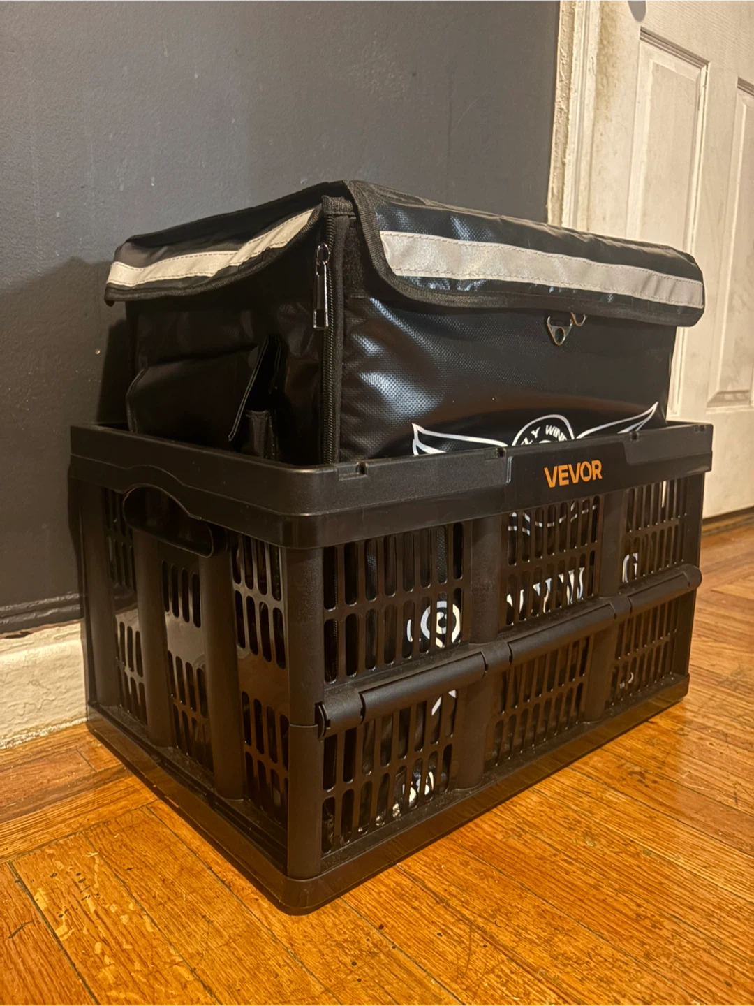 Fly wing deliver bag and crate