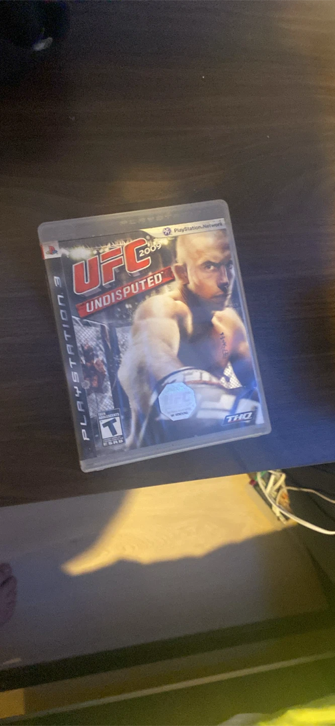 UFC 2009 Undisputed PS3 Game and street fighter IV