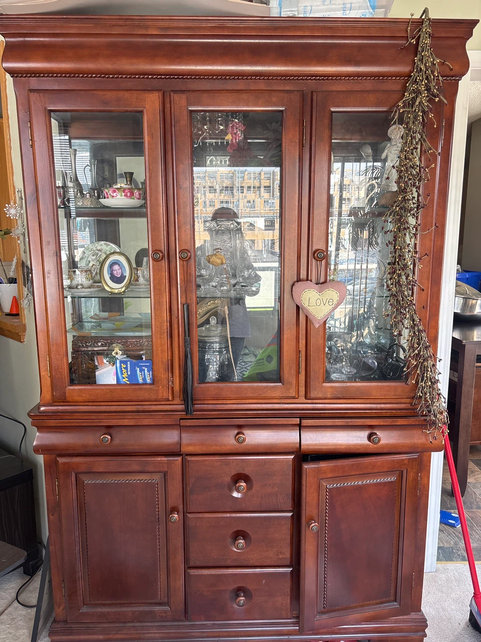Dinning room set with china cabnet