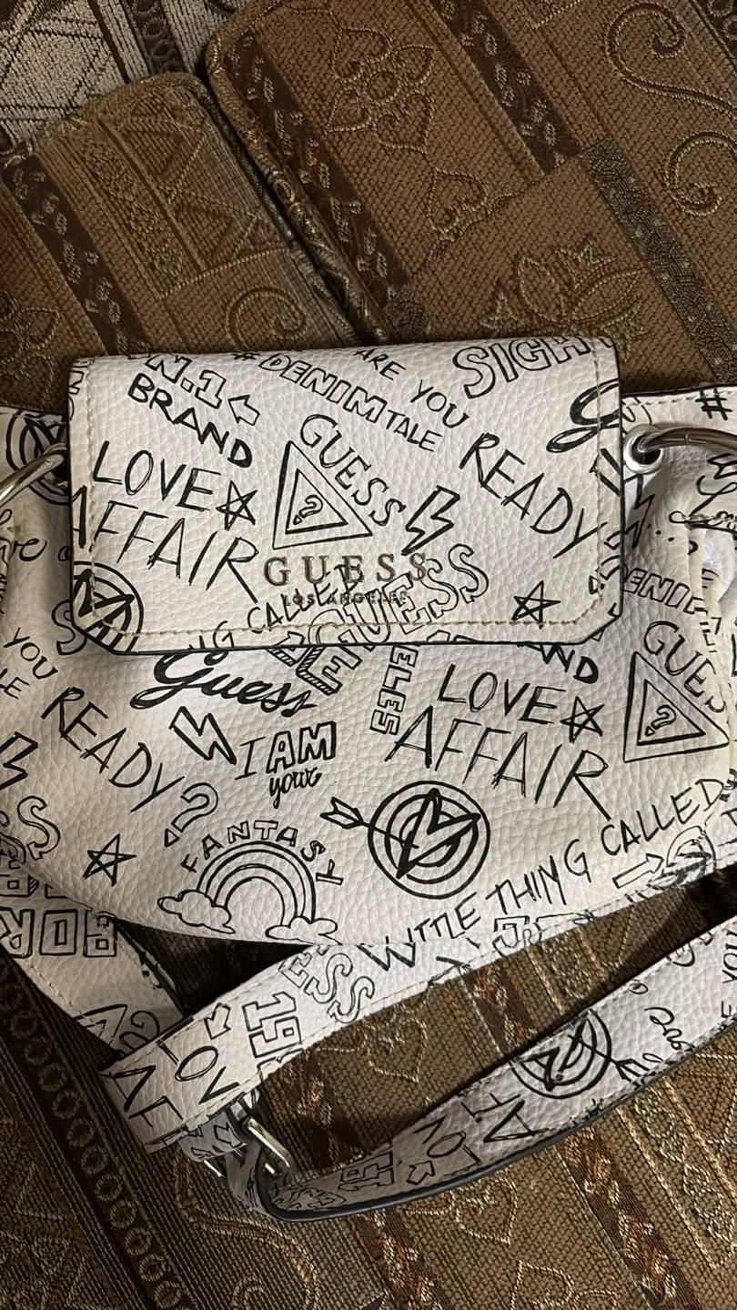 Guess White Graffiti Print Shoulder Bag