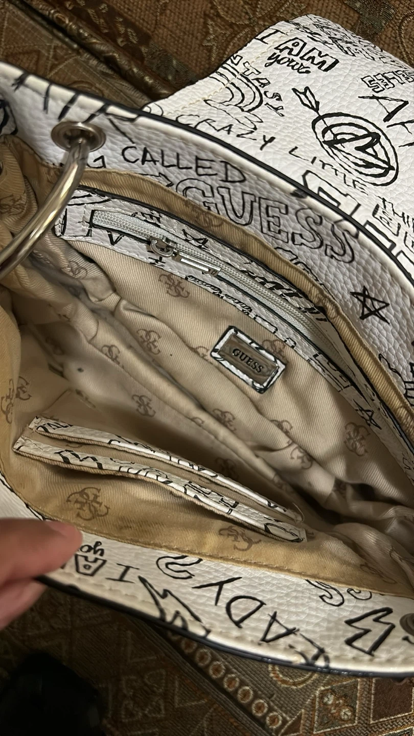 Guess White Graffiti Print Shoulder Bag - photo 2