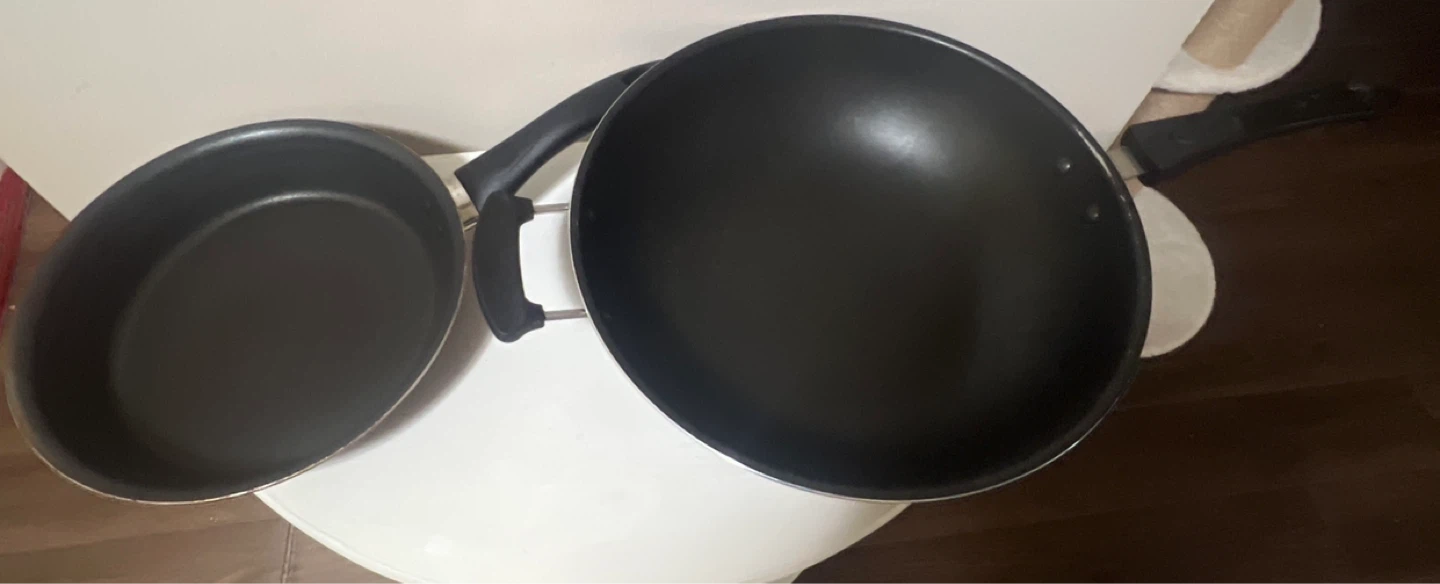 TAKE ALL - Wok and Frying Pan Lot