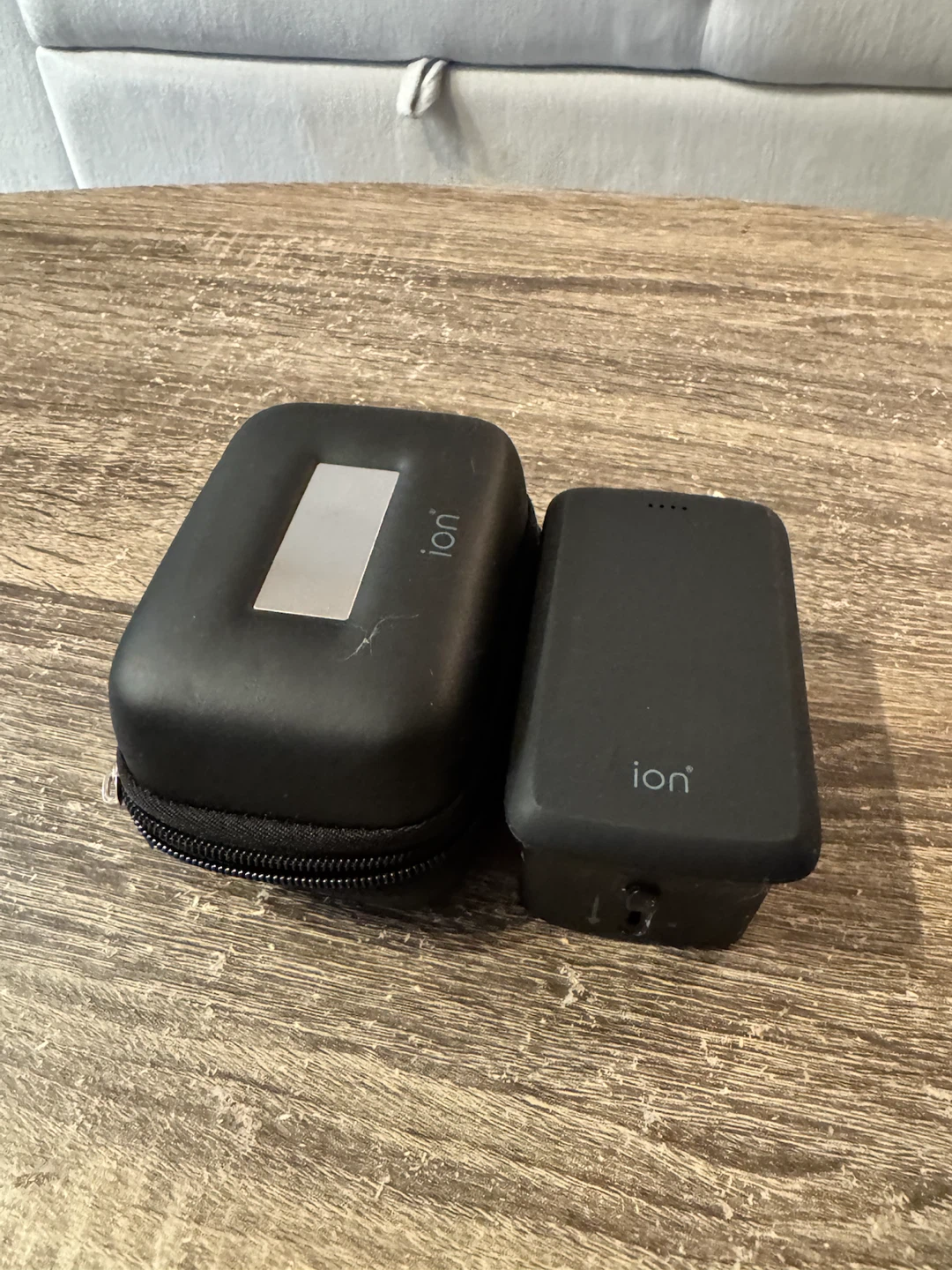 ION Travel Adapter TC10P with Case