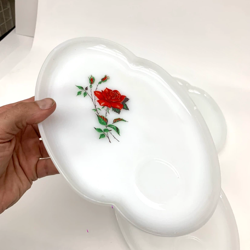 Set of 4 Vintage Milk Glass Rose Dessert Plates - photo 3