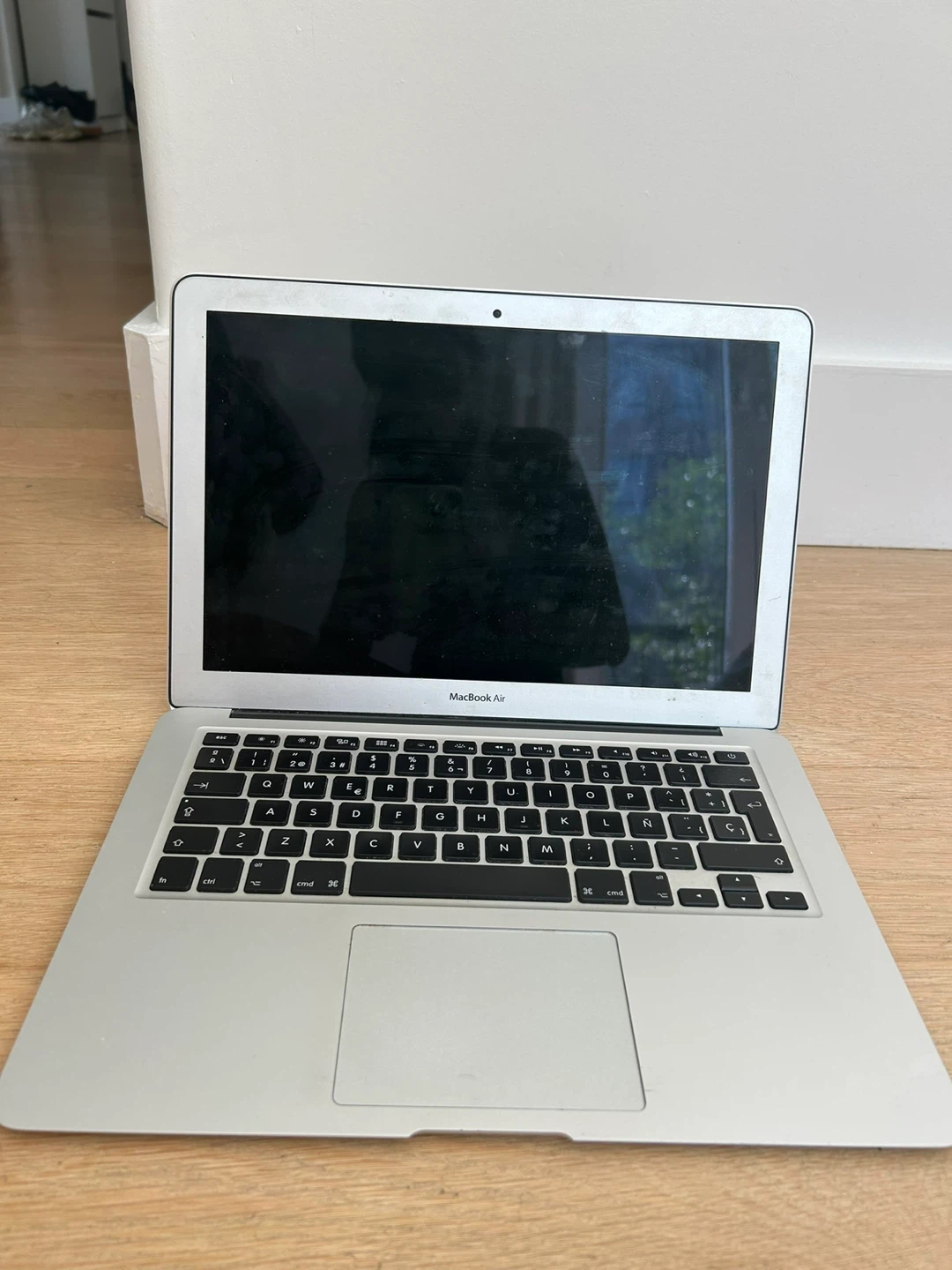 Apple MacBook Air 13-inch (Early 2015) - photo 2