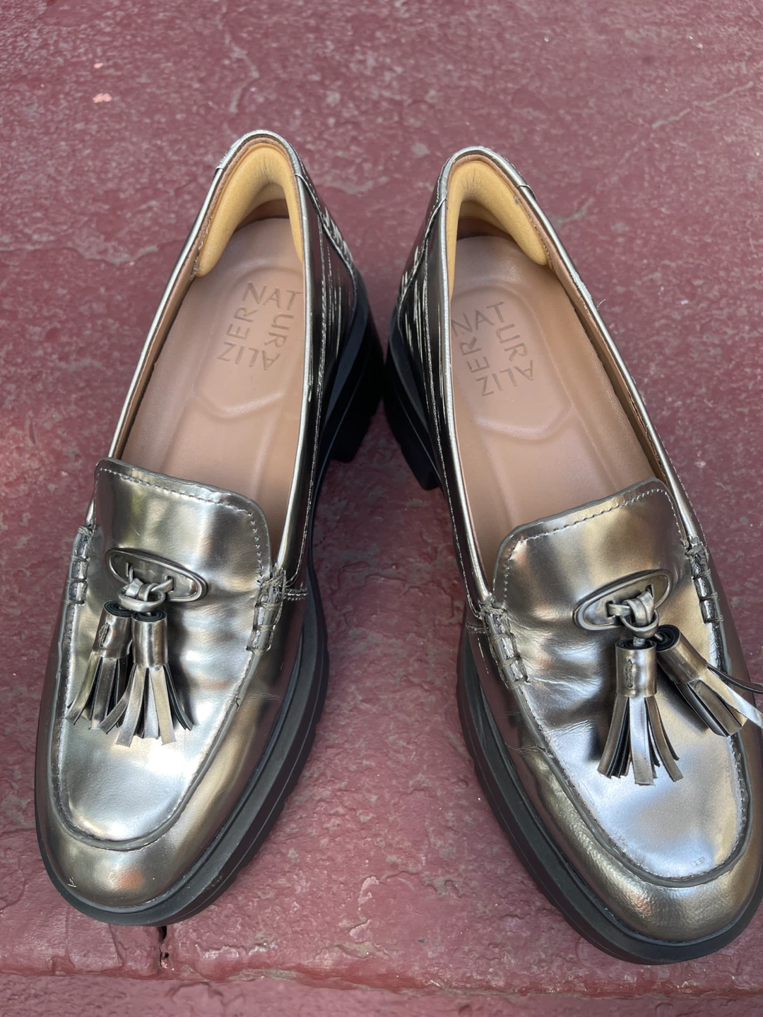 NATURALIZER Silver Tassel Loafers