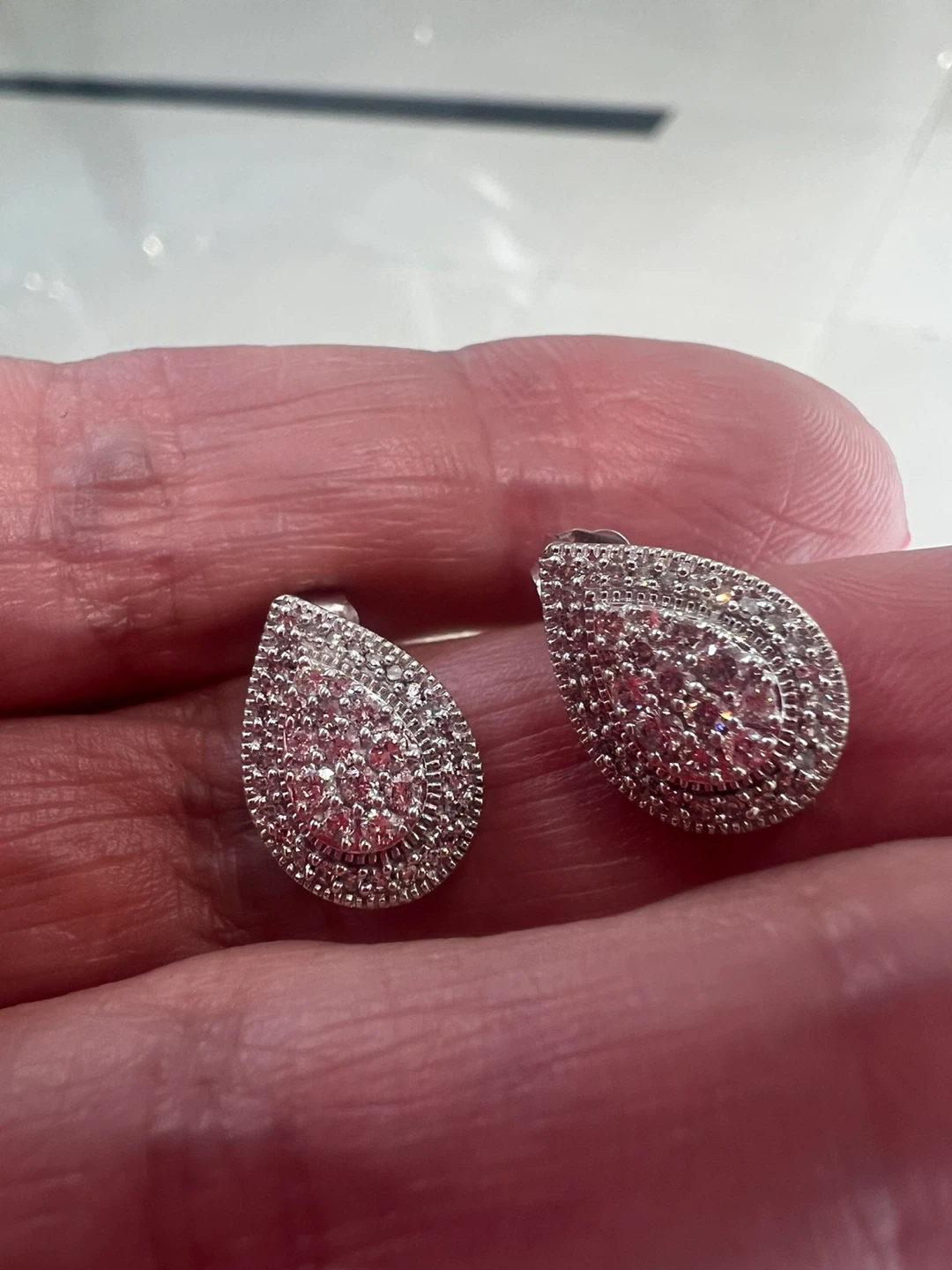 10 k Sparkly diamond Teardrop Earrings