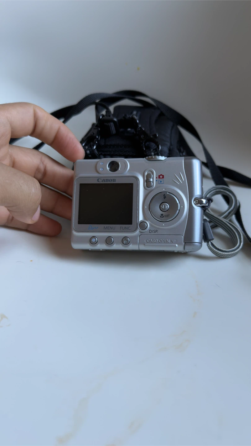 Digital Camera - photo 3
