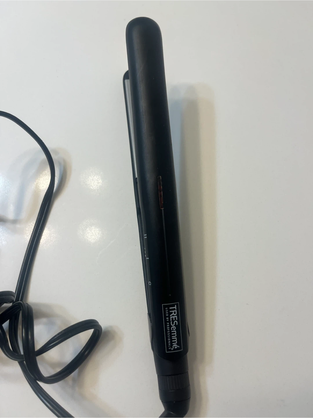 TRESemmé Hair Straightener - photo 2